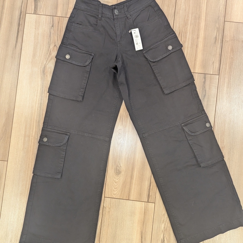 Women's NWT Garage Black Cargo Wide Legged Pants